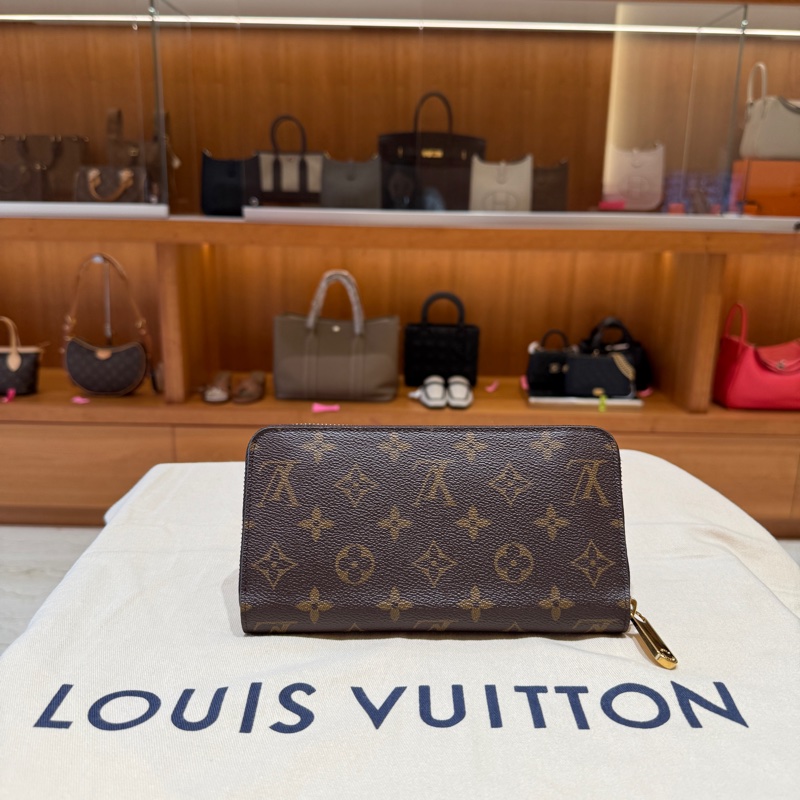 【經典Monogram之最】Louis Vuitton ZIPPY 拉鏈長夾|酒紅內襯|超人氣經典款|收納力一流-1