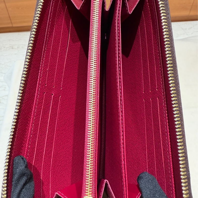 【經典Monogram之最】Louis Vuitton ZIPPY 拉鏈長夾|酒紅內襯|超人氣經典款|收納力一流-4