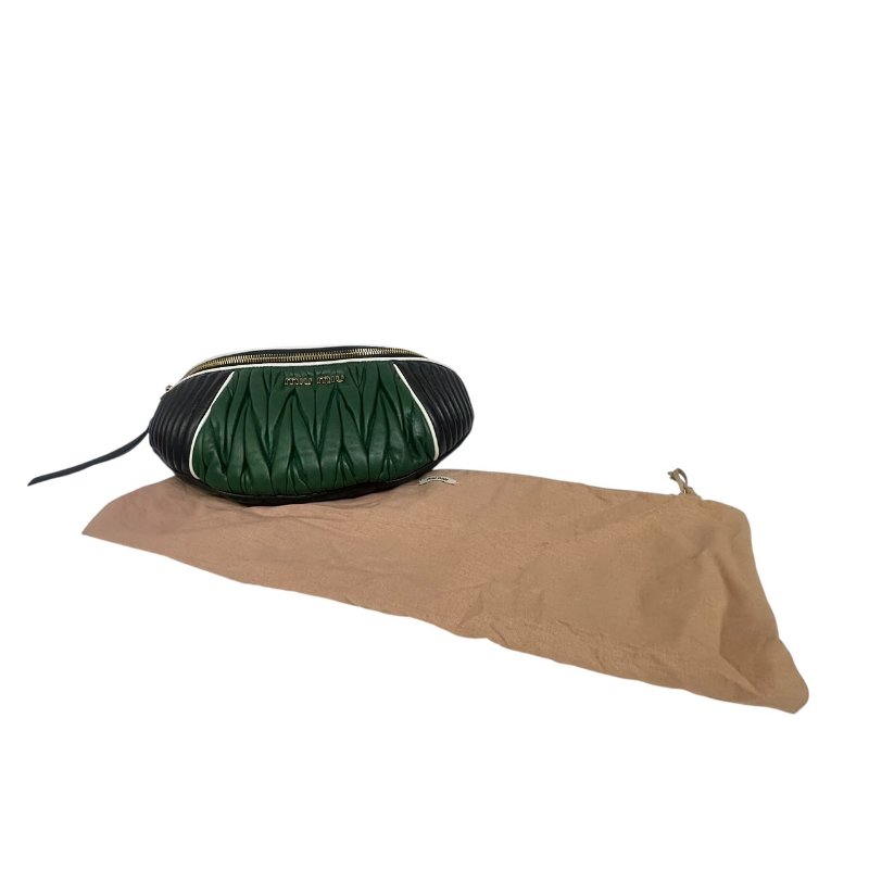 【美收精品】MIUMIU黑綠色皮革腰包 4-610-15