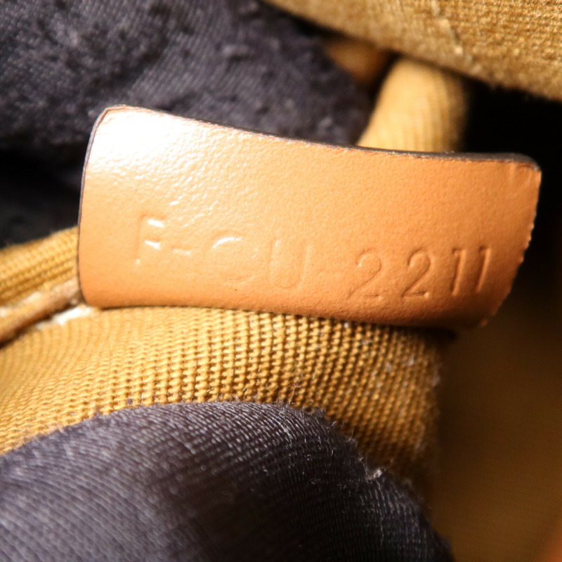 CELINE 塗層帆布Triomphe Bucket金扣肩背袋-12