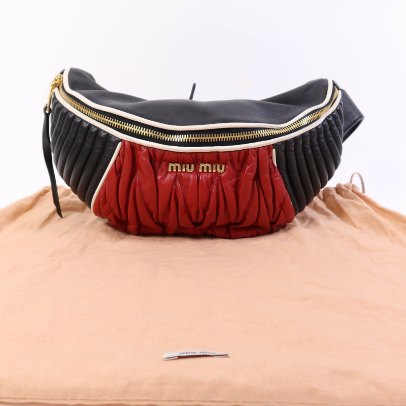 Miu Miu 牛皮皮革Rider Waist Bag金扣腰包-6