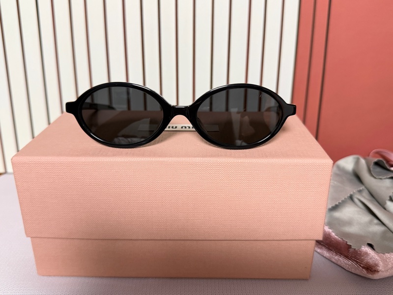 MIUMIU 書呆子太陽眼鏡 人氣款 SMU 04Z-F 1AB-5S0-4