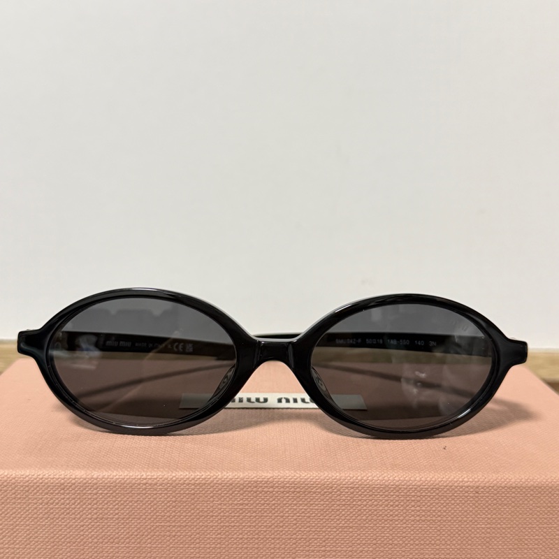 MIUMIU 書呆子太陽眼鏡 人氣款 SMU 04Z-F 1AB-5S0-7