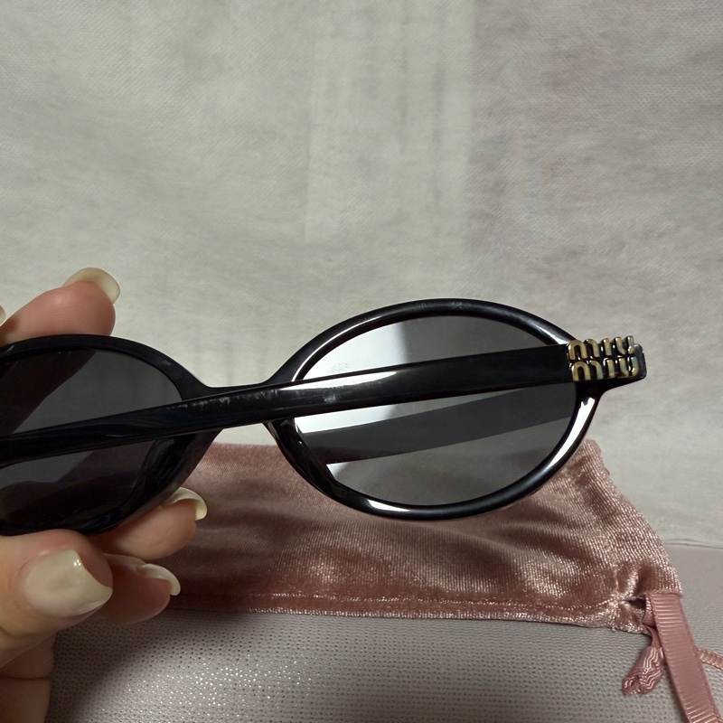 MIUMIU 書呆子太陽眼鏡 人氣款 SMU 04Z-F 1AB-5S0-17