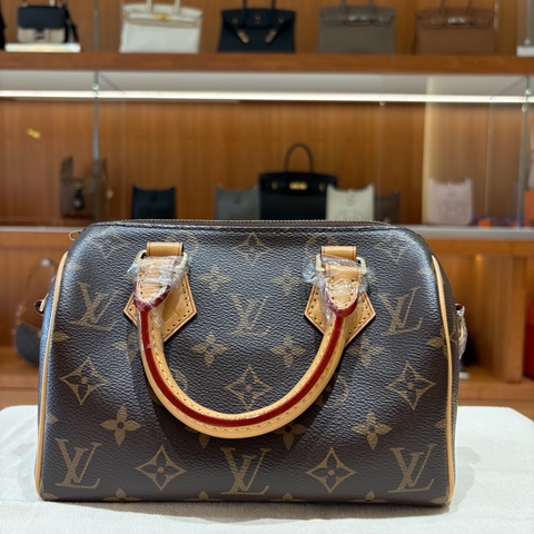 Louis Vuitton Speedy 20 斜挎包 黑色肩帶
