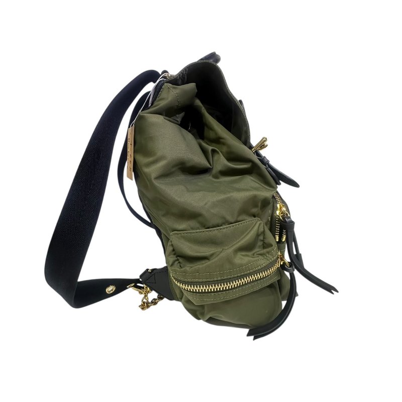 【美收精品】BURBERRY綠色尼龍後背包 4-665-3