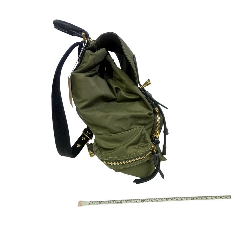 【美收精品】BURBERRY綠色尼龍後背包 4-665-13
