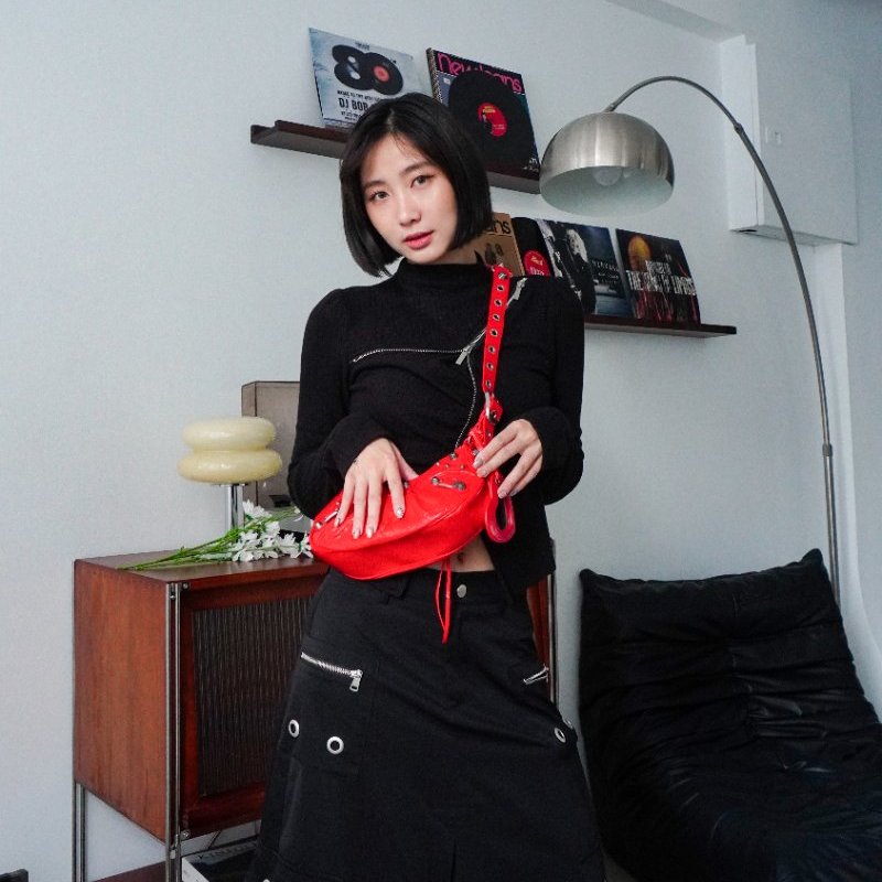 Balenciaga Le Cagole Mini 鞣製羊皮彎月二用包(695814-桃紅)-0