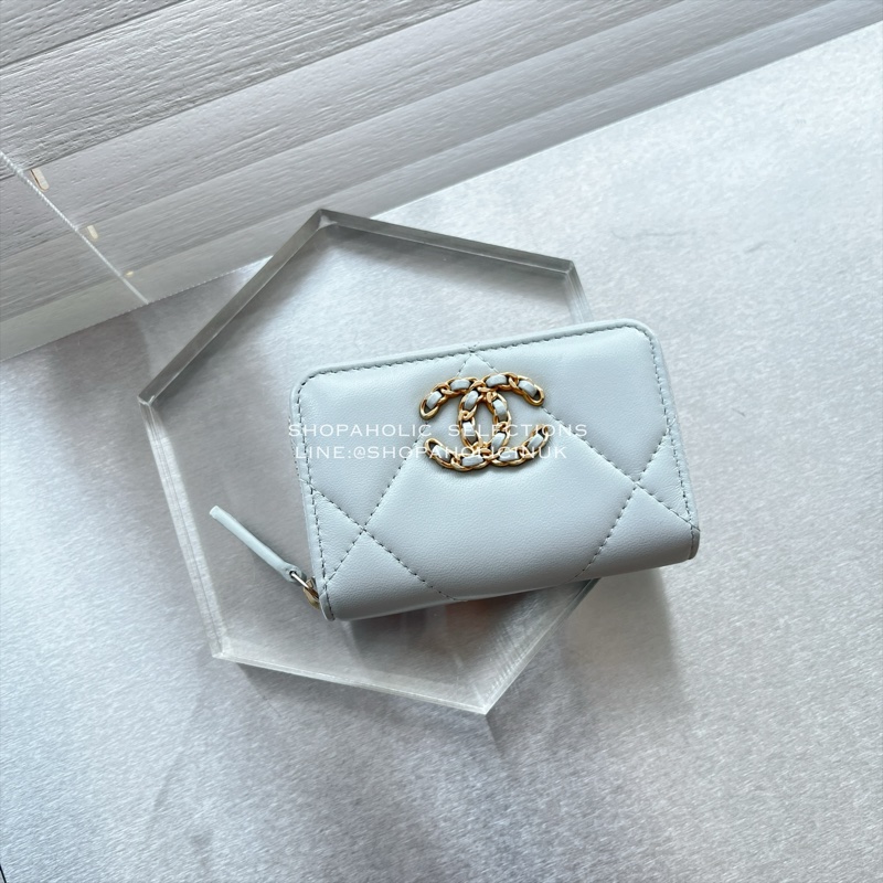 Chanel 19款淺灰色拉鍊零錢包羊皮金釦AP0949-0