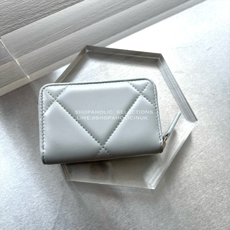 Chanel 19款淺灰色拉鍊零錢包羊皮金釦AP0949-1