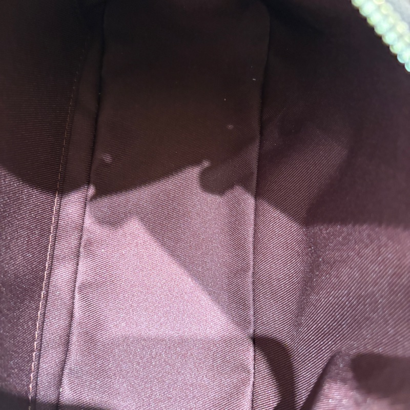 【質感與流線的完美融合】Louis Vuitton Monogram Boulogne 牛角包｜經典老花帆布｜金鍊肩背＋天然皮飾邊-4