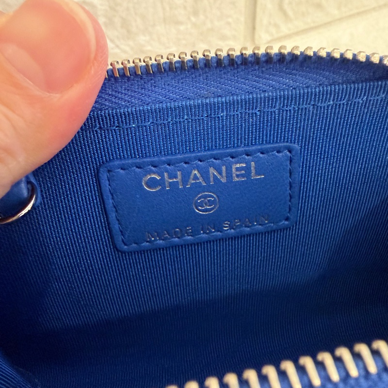 Chanel 藍色羊皮L型拉鏈鑰匙釦零錢包💙-4