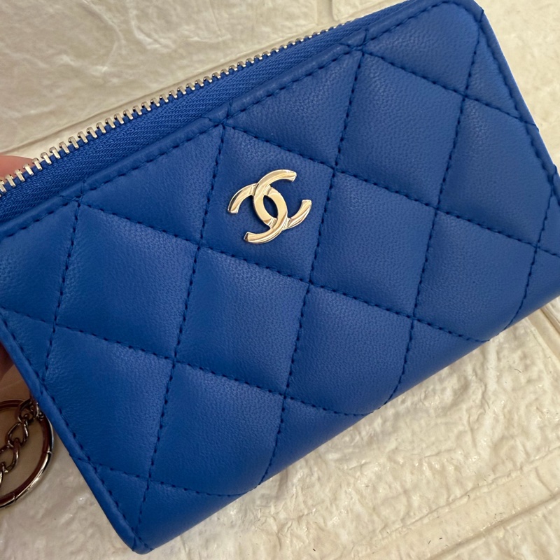 Chanel 藍色羊皮L型拉鏈鑰匙釦零錢包💙-7
