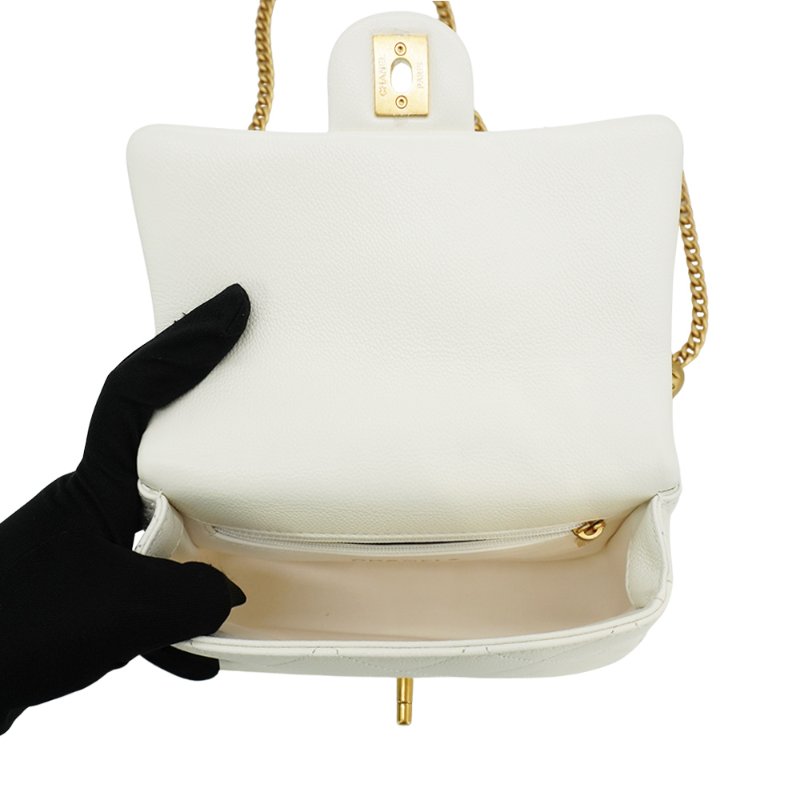 Chanel 展示品 霧金雙C粒紋牛皮心型金球方胖斜背包(AS3829-白)-4