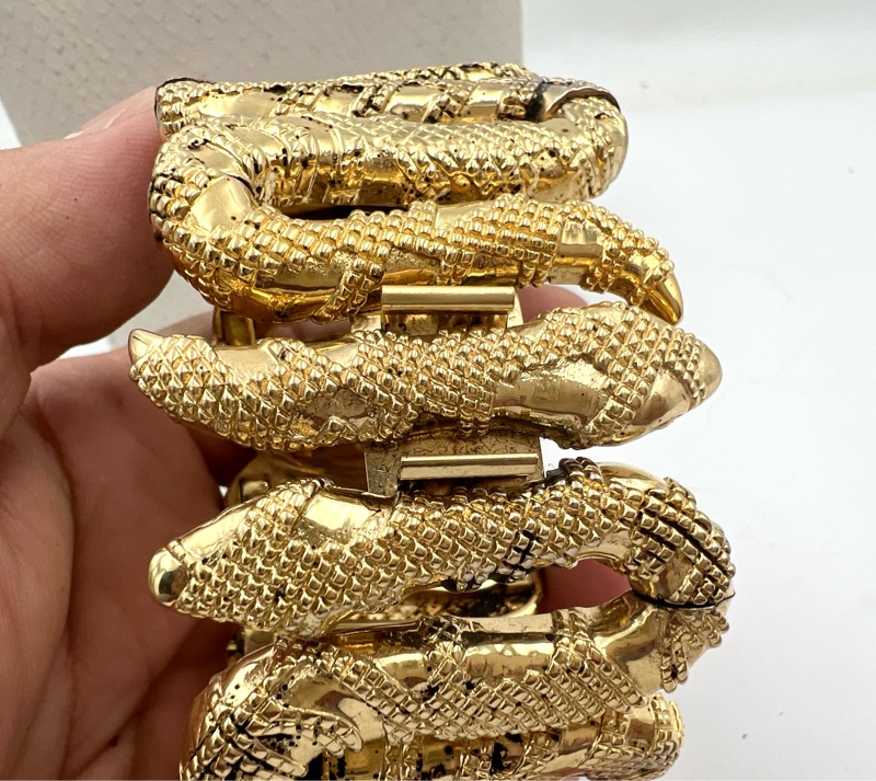 robertcavalli 金色蟒蛇造型手環錶。-2