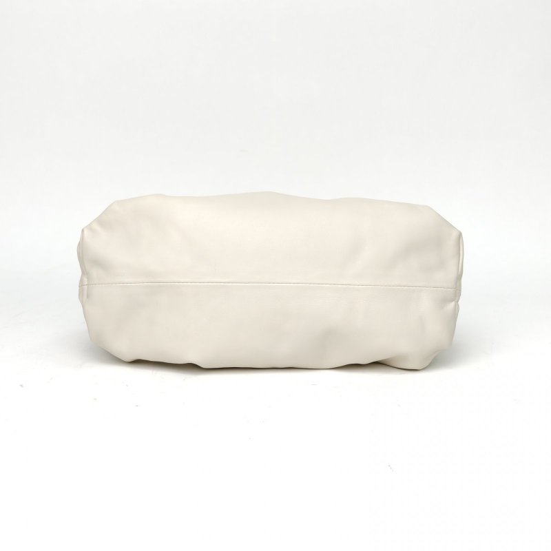 BOTTEGA VENETA Pouch雲朵包TheChain粗鏈條單肩包白色牛皮金扣肩背包-4