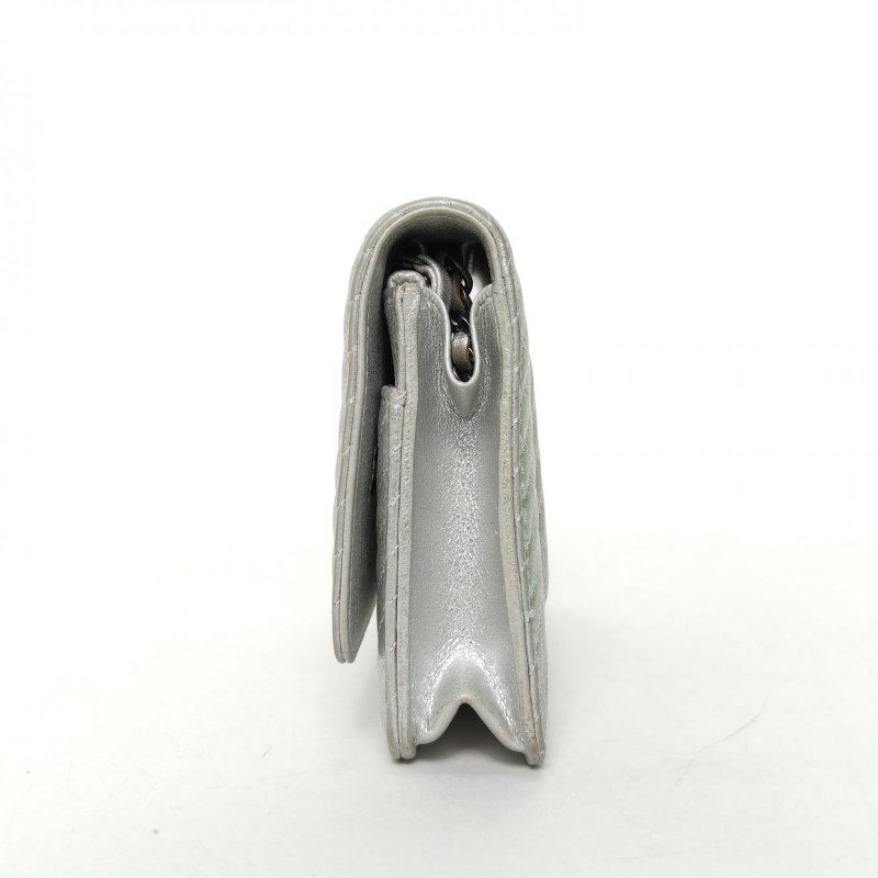 CHANEL CFWOC19銀色羊皮22開銀扣V紋肩背包-1