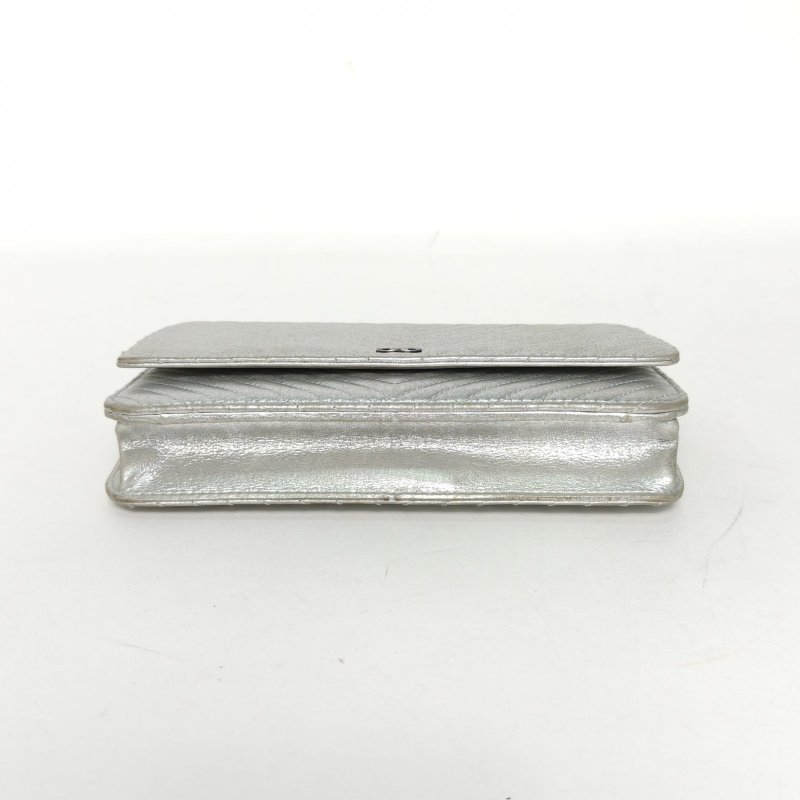 CHANEL CFWOC19銀色羊皮22開銀扣V紋肩背包-4