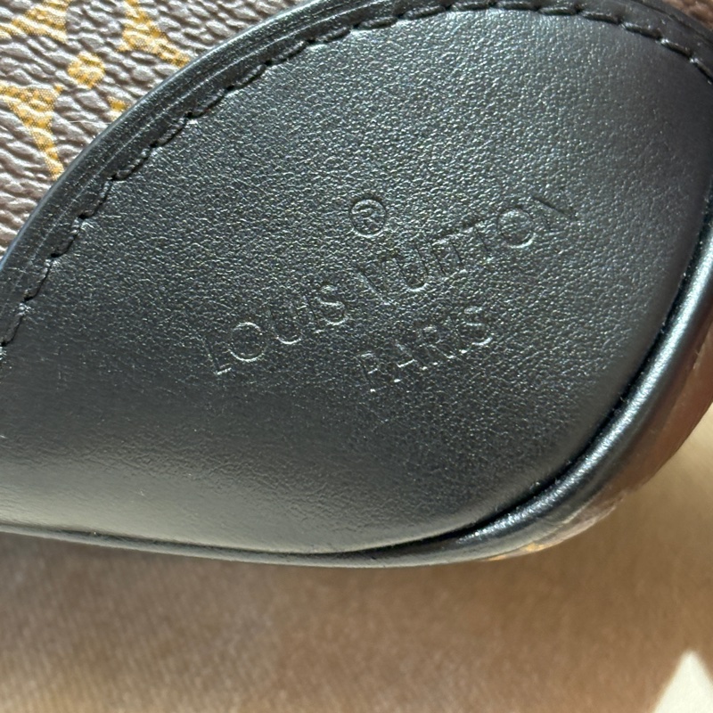 【高質感黑色拼接】LV Monogram Boulogne 牛角肩背包｜金鍊＋皮帶雙背法｜2way設計・日夜百搭-1