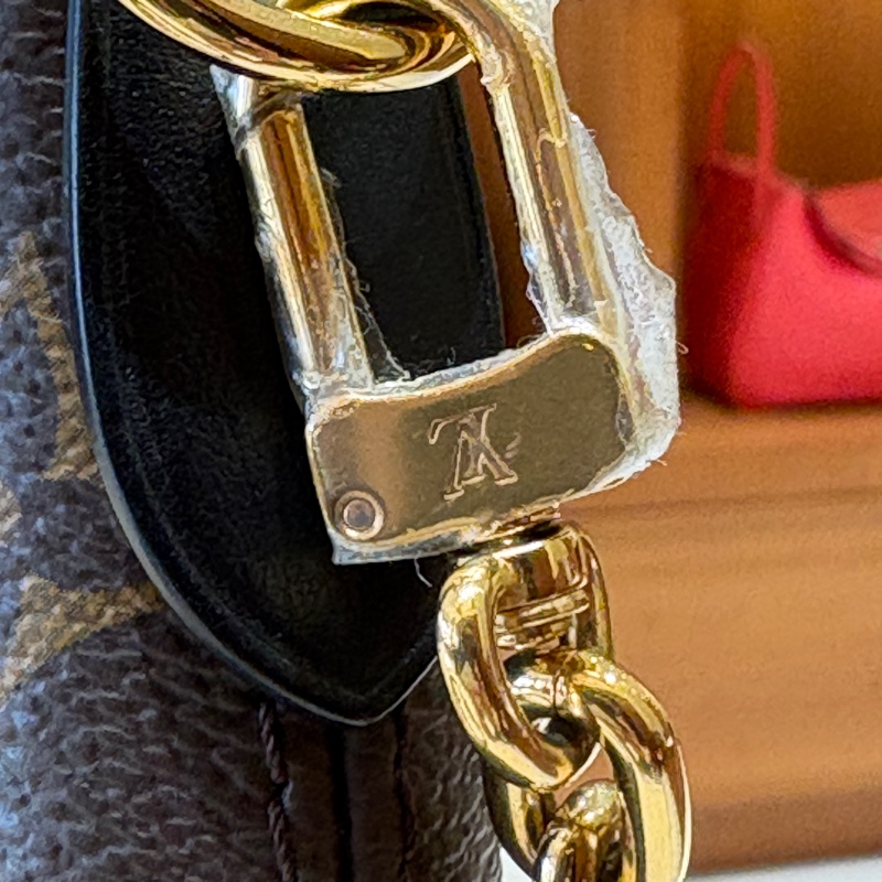 【高質感黑色拼接】LV Monogram Boulogne 牛角肩背包｜金鍊＋皮帶雙背法｜2way設計・日夜百搭-2