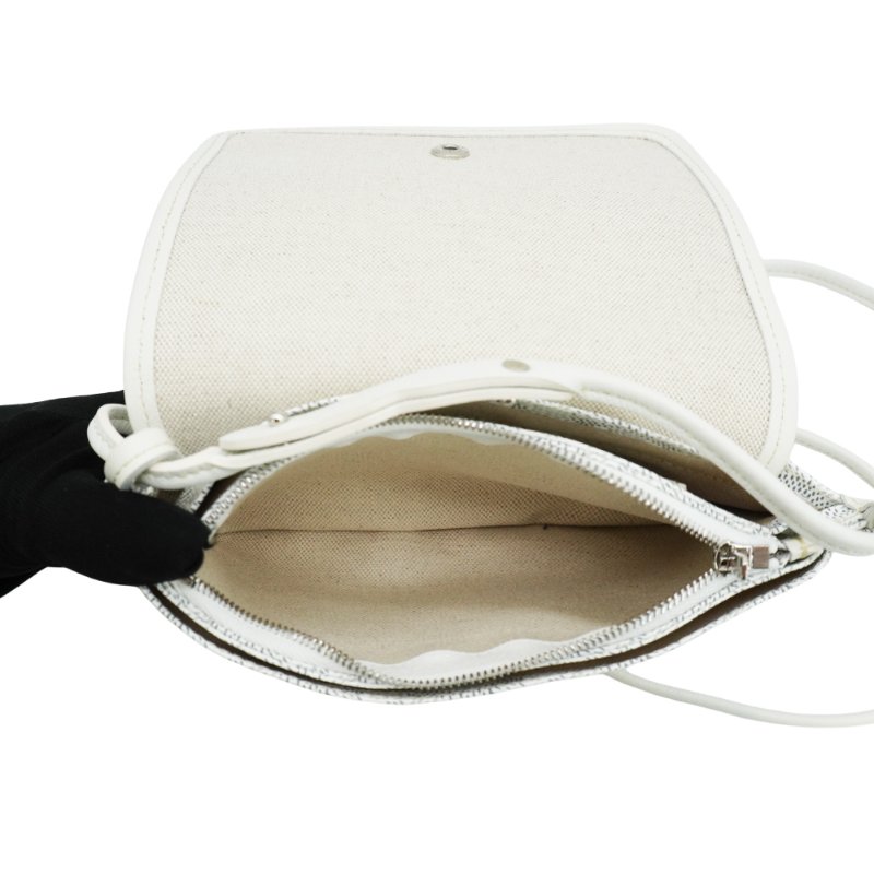 Goyard 展示品 Plumet 愛心印花翻蓋帆布扁斜背包(白)-4