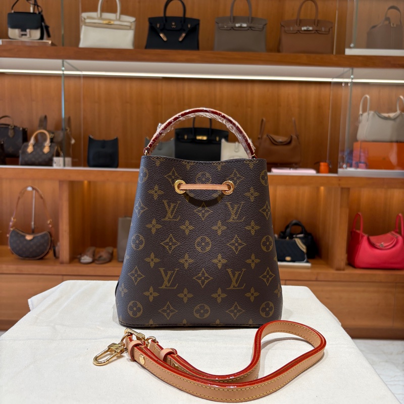【氣質穿搭首選】LV Néonoé BB Mini 迷你老花水桶包｜經典Monogram＋粉嫩皮飾｜實用輕巧人氣王-1
