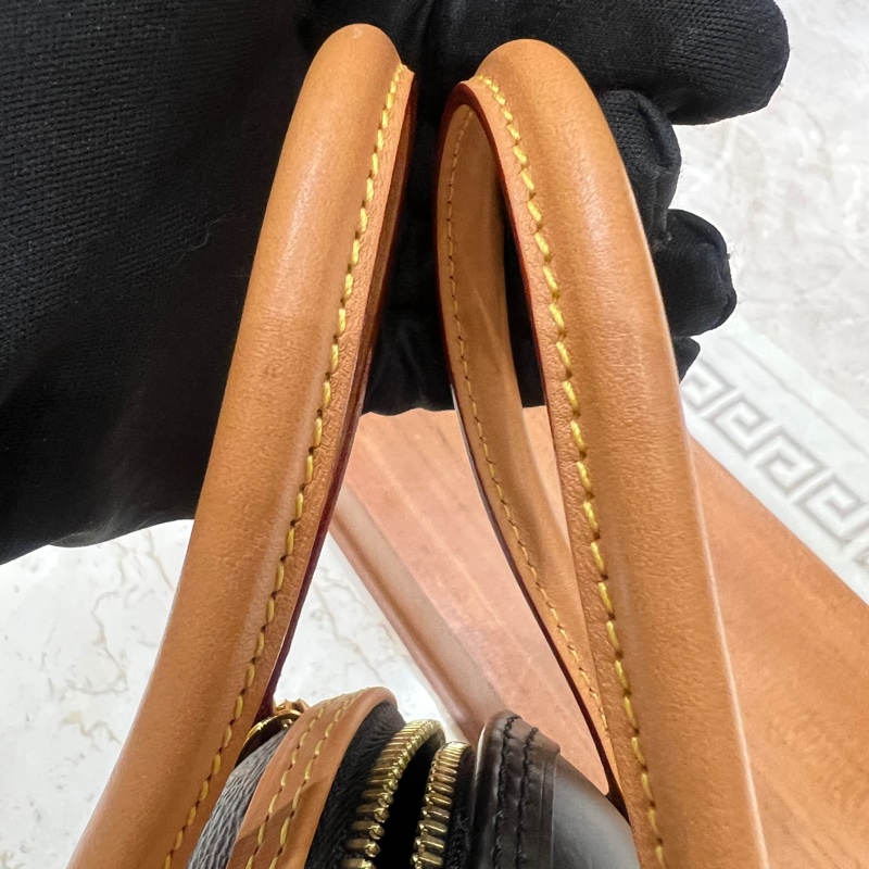 【LV 經典老花 × 限量藝術品】Louis Vuitton Monogram Egg Bag 恐龍蛋手提包｜立體雕塑感設計｜限量稀有收藏款-5