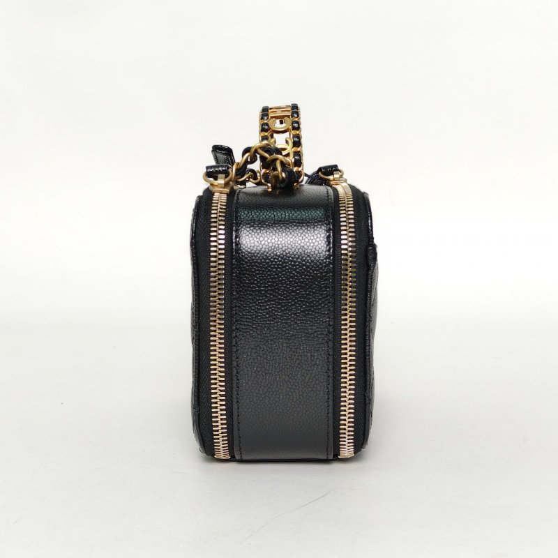 CHANEL 22S手柄相機包16黑色荔枝牛皮晶片開金扣雙皮穿拼金屬字母手柄肩背包-3