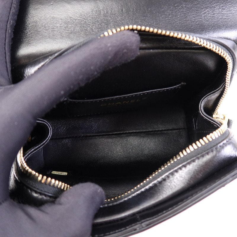 CHANEL 牛皮皮革Chevron Medal Flap Bag金扣鏈帶肩背袋-11