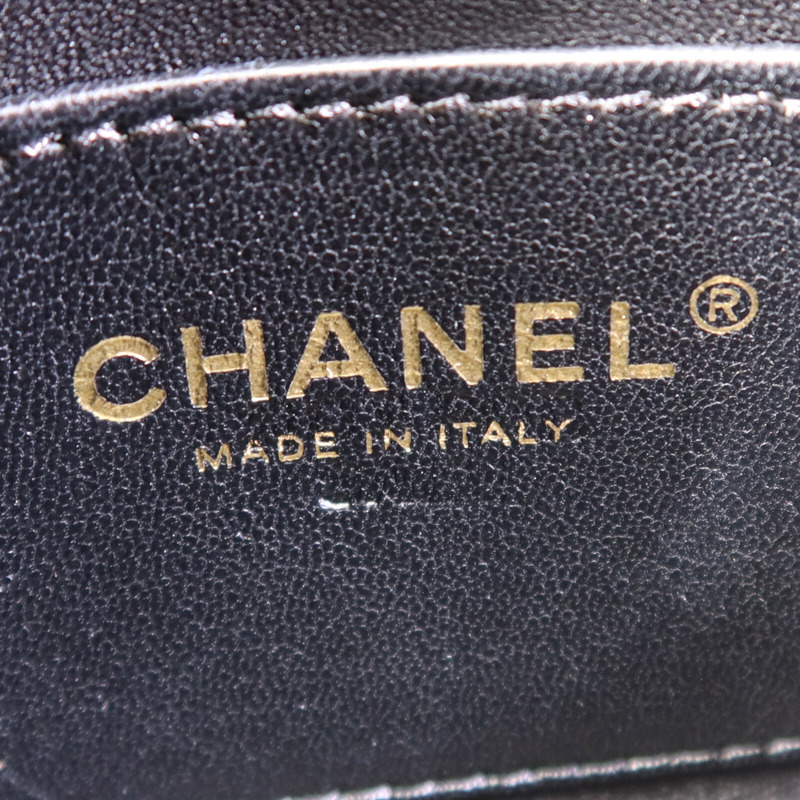 CHANEL 牛皮皮革Chevron Medal Flap Bag金扣鏈帶肩背袋-12