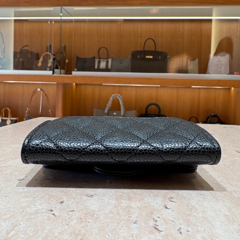 【高辨識金扣設計】CHANEL Classic Flap Card Holder｜經典雙C金扣翻蓋卡夾／零錢包｜黑色金扣｜晶片款-3