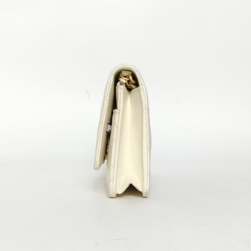 CHANEL 22PCFWOC19白色荔枝牛皮晶片開金扣白拼金皮穿鏈肩背包-1