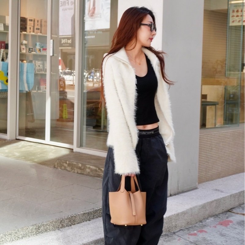 Hermes 展示品 Picotin 18 牛皮金釦手提包(Chai奶茶色)-0