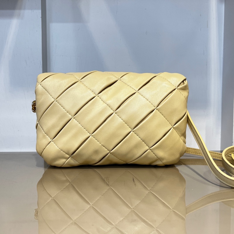 Loewe 米黃羊皮Goya Puffer金釦肩斜背包-1