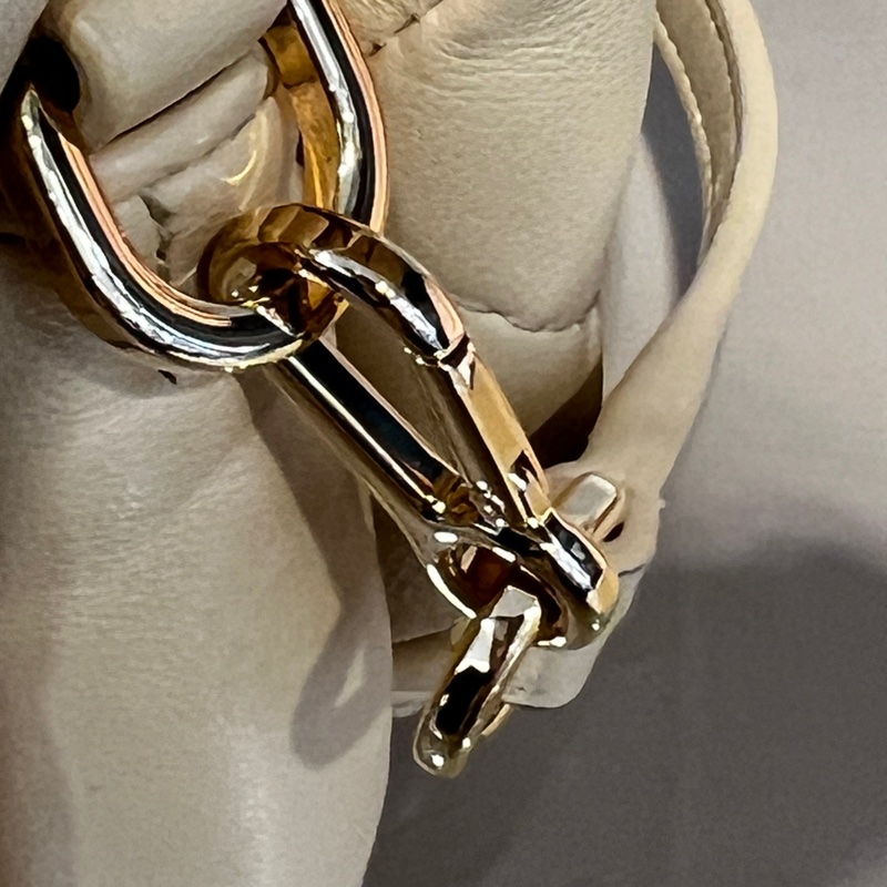 Loewe 米黃羊皮Goya Puffer金釦肩斜背包-13