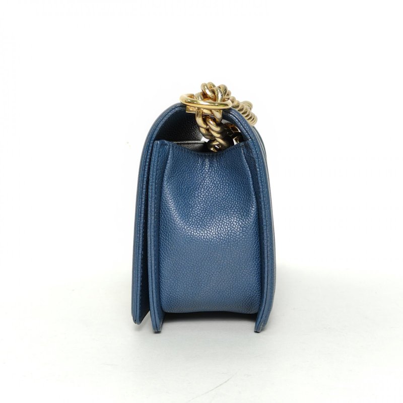 CHANEL Leboy中號藍色荔枝牛皮23開金扣肩背包-1