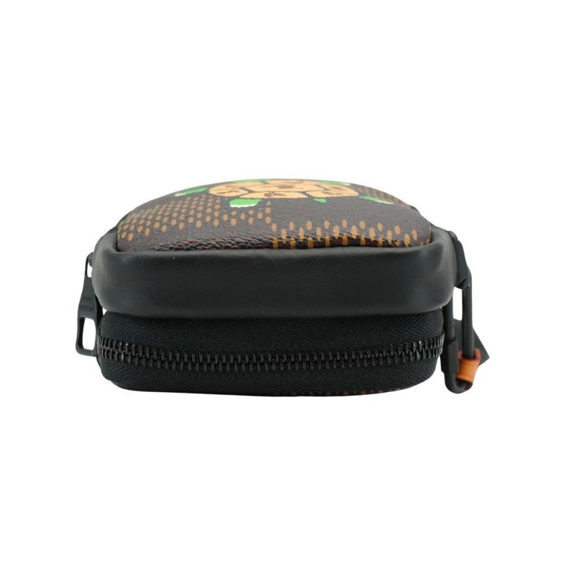 Louis Vuitton 展示品 Nigo聯名款烏龜圖案斜背手機包(N40377-咖)-3