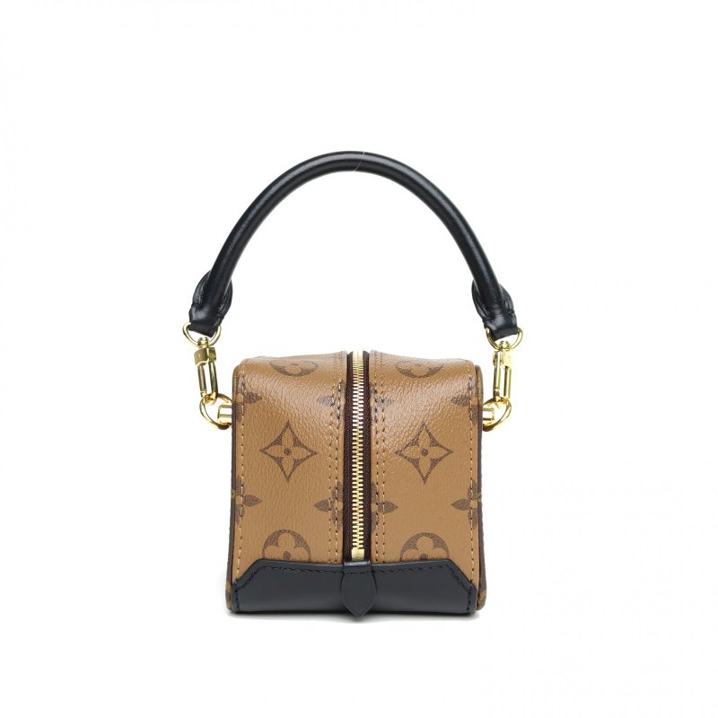 LOUIS VUITTON Square骰子包拼色PVC晶片肩背包-1