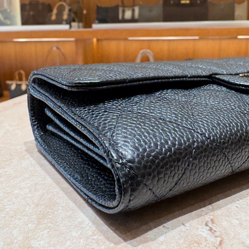 【經典細節・優雅延伸】CHANEL Classic Flap Long Wallet 香奈兒 經典口蓋長夾／魚子醬牛皮／黑色銀扣-3