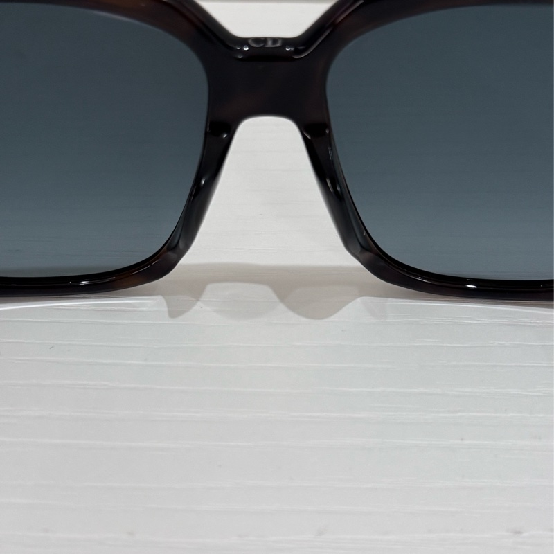 Dior墨鏡 近新 櫃上購入-4