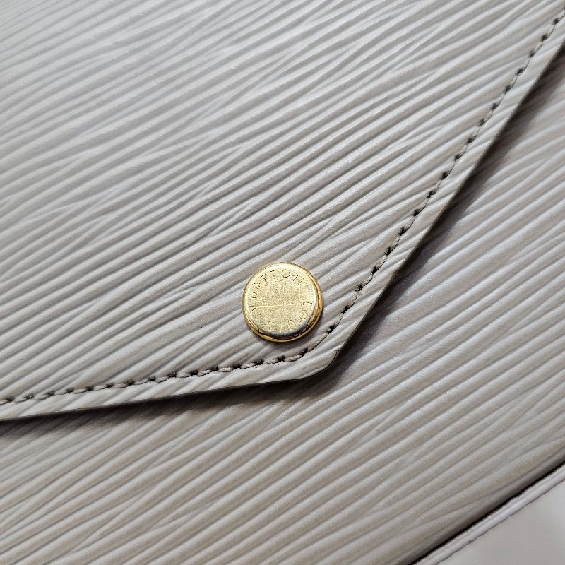 [奶茶色水波紋好物甜價☺️] LV奶茶色Epi皮革三合一斜背鏈包-5