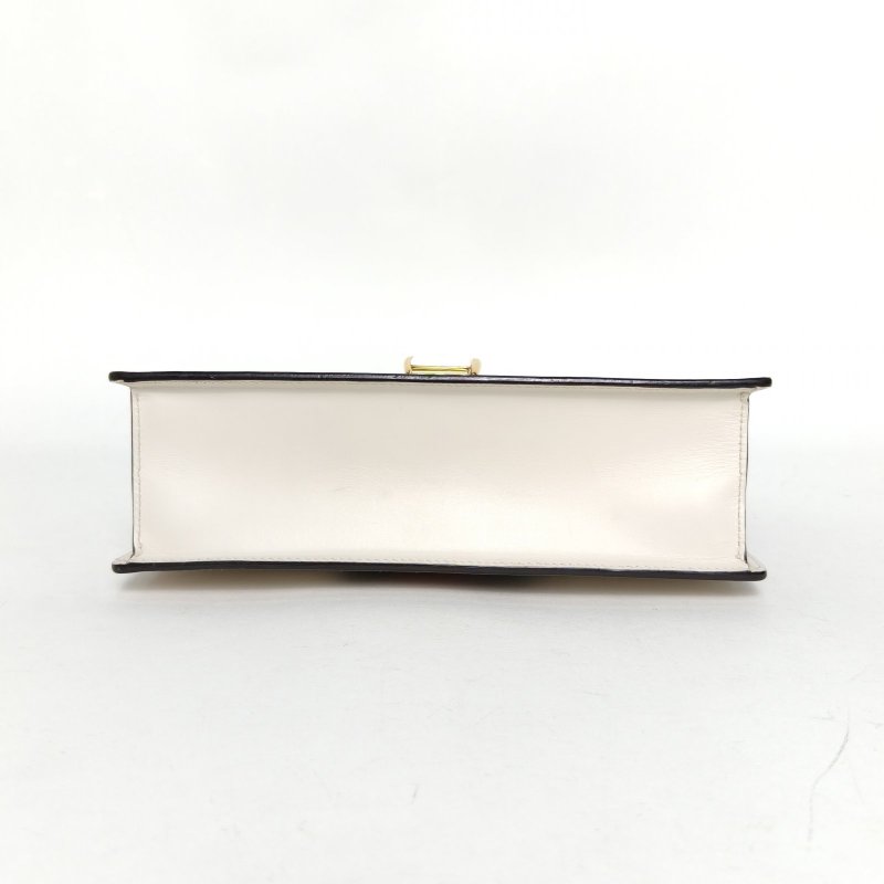 GUCCI Sylvie塞爾維亞絲帶包小號25.5白色牛皮金扣肩背包-4