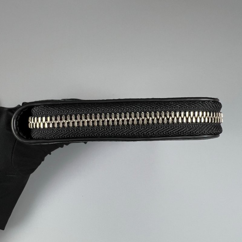 BURBERRY 黑壓紋ㄇ拉長夾-2