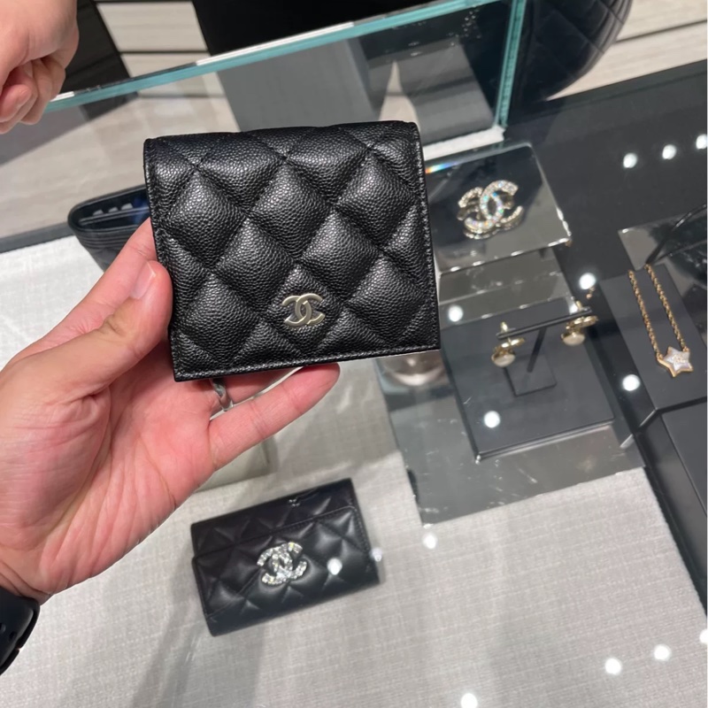 #全新全配 #全網最低💰 #櫃上4️⃣萬 香奈兒黑金荔枝對開短夾🈶零錢袋-4