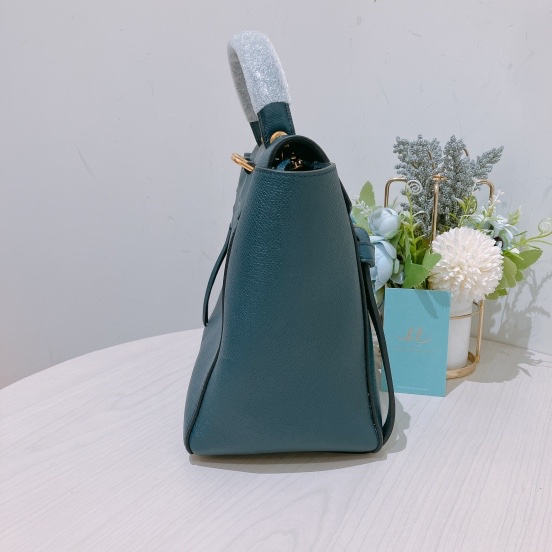 TK1891 CELINE 思琳小號鯰魚包包 GRAINED LEATHER NAVY MICRO BELT BAG-6