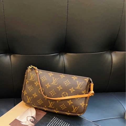 LV 老花大麻將
