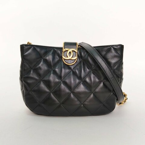 CHANEL 黑色羊皮晶片開金扣22B流浪hobo小號肩背包