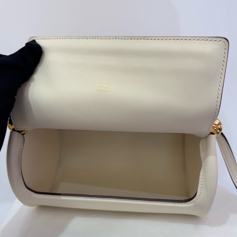 HERMES 白牛皮金釦Swift Maximors-5