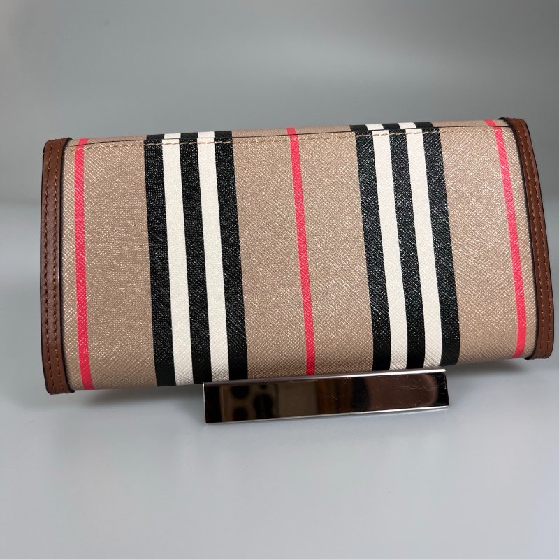 BURBERRY 格紋咖啡色掀蓋長夾-1