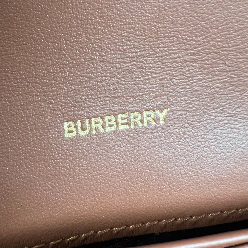 BURBERRY 格紋咖啡色掀蓋長夾-11